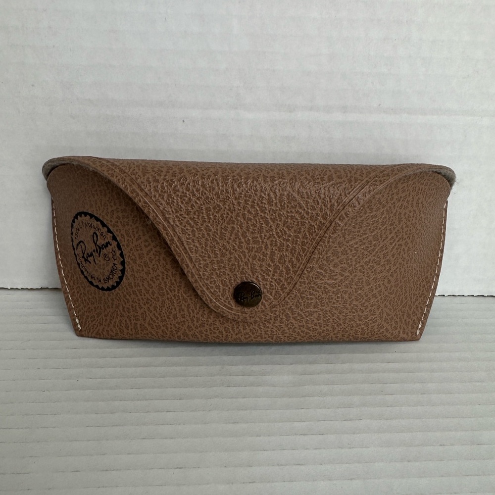 Ray‎ Ban || Leather Flap Sunglass Case Tan Preowned